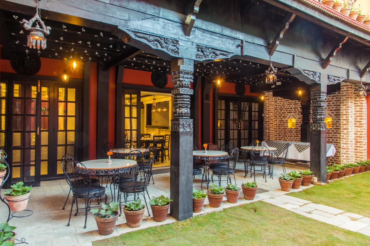 Harati Manor Inn Kathmandu Exteriör bild