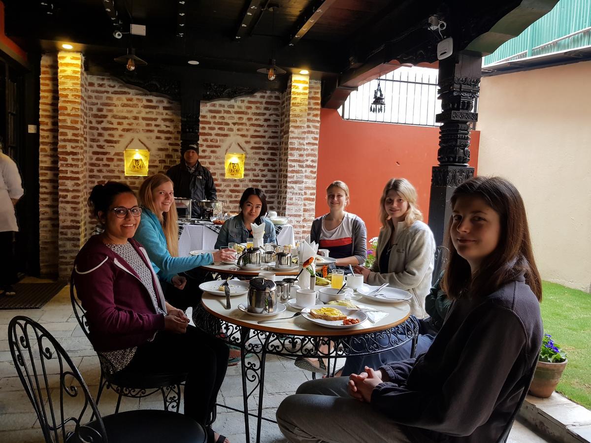 Harati Manor Inn Kathmandu Exteriör bild