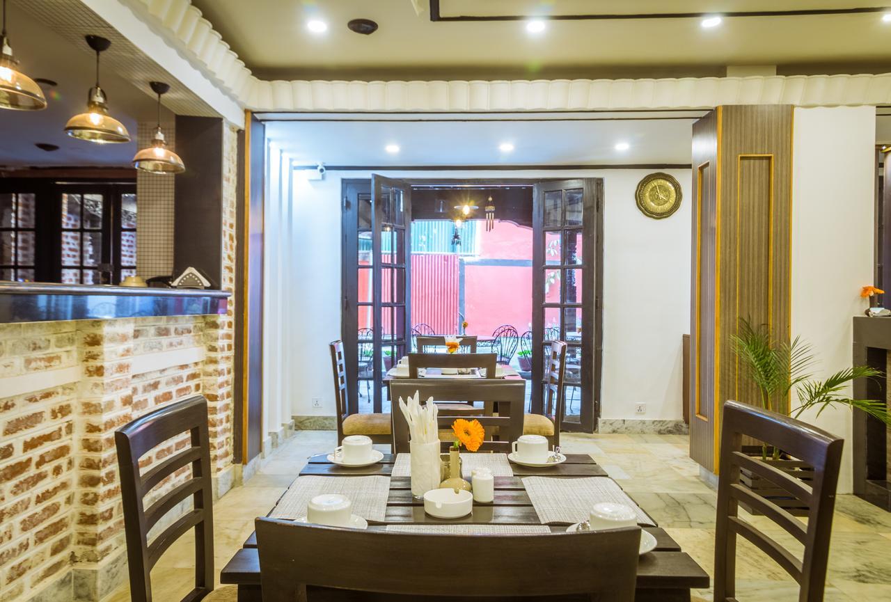 Harati Manor Inn Kathmandu Exteriör bild
